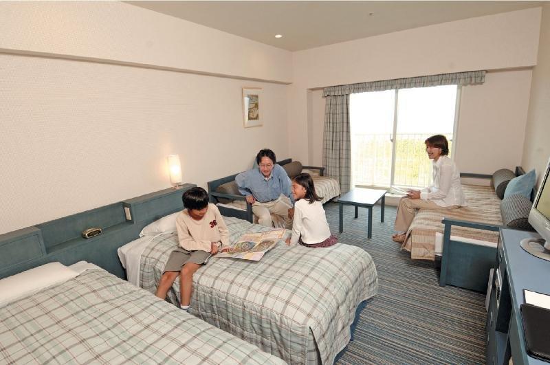 Tokyo Disney Celebration Hotel Urayasu Bagian luar foto