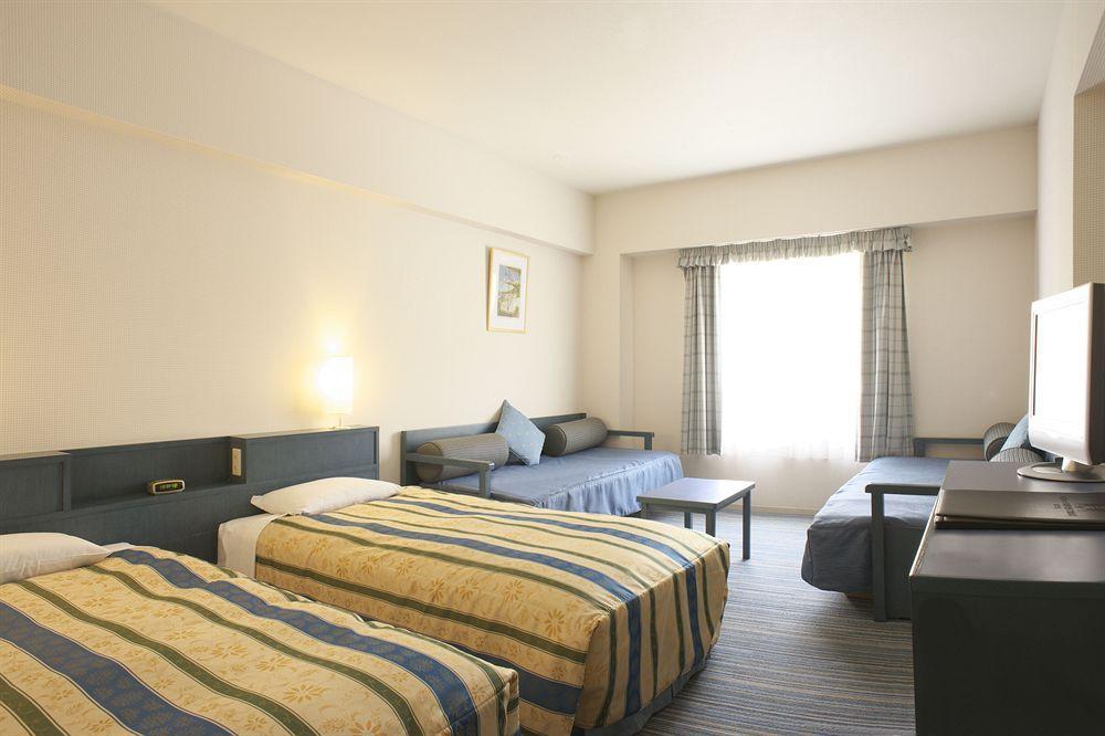 Tokyo Disney Celebration Hotel Urayasu Bagian luar foto