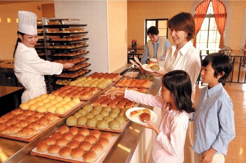Tokyo Disney Celebration Hotel Urayasu Bagian luar foto