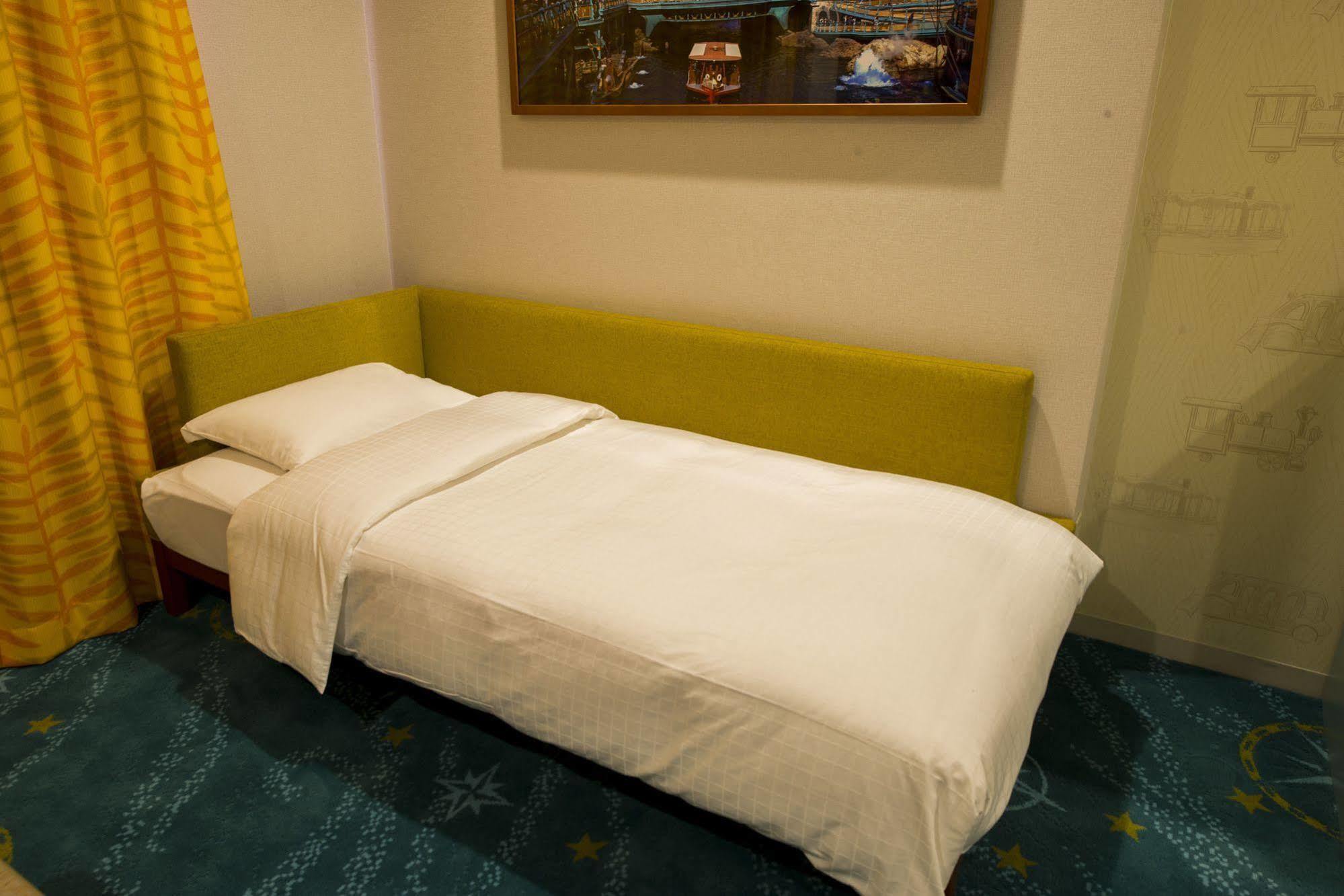 Tokyo Disney Celebration Hotel Urayasu Bagian luar foto